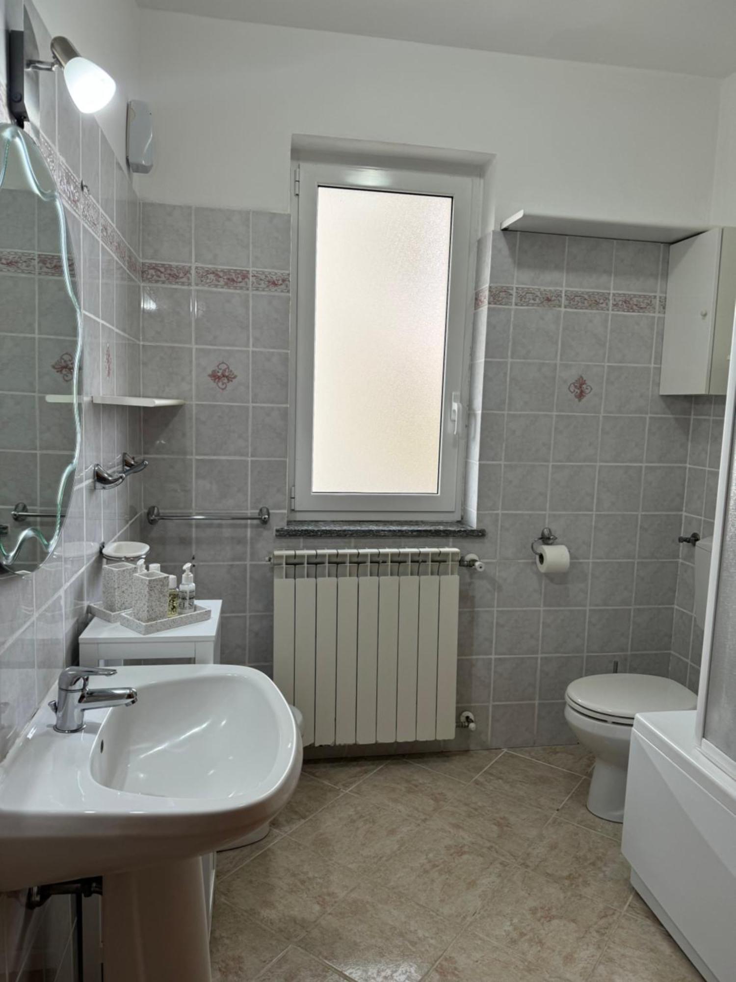 Serravalle Shop&Stay Serravalle Scrivia Exteriör bild