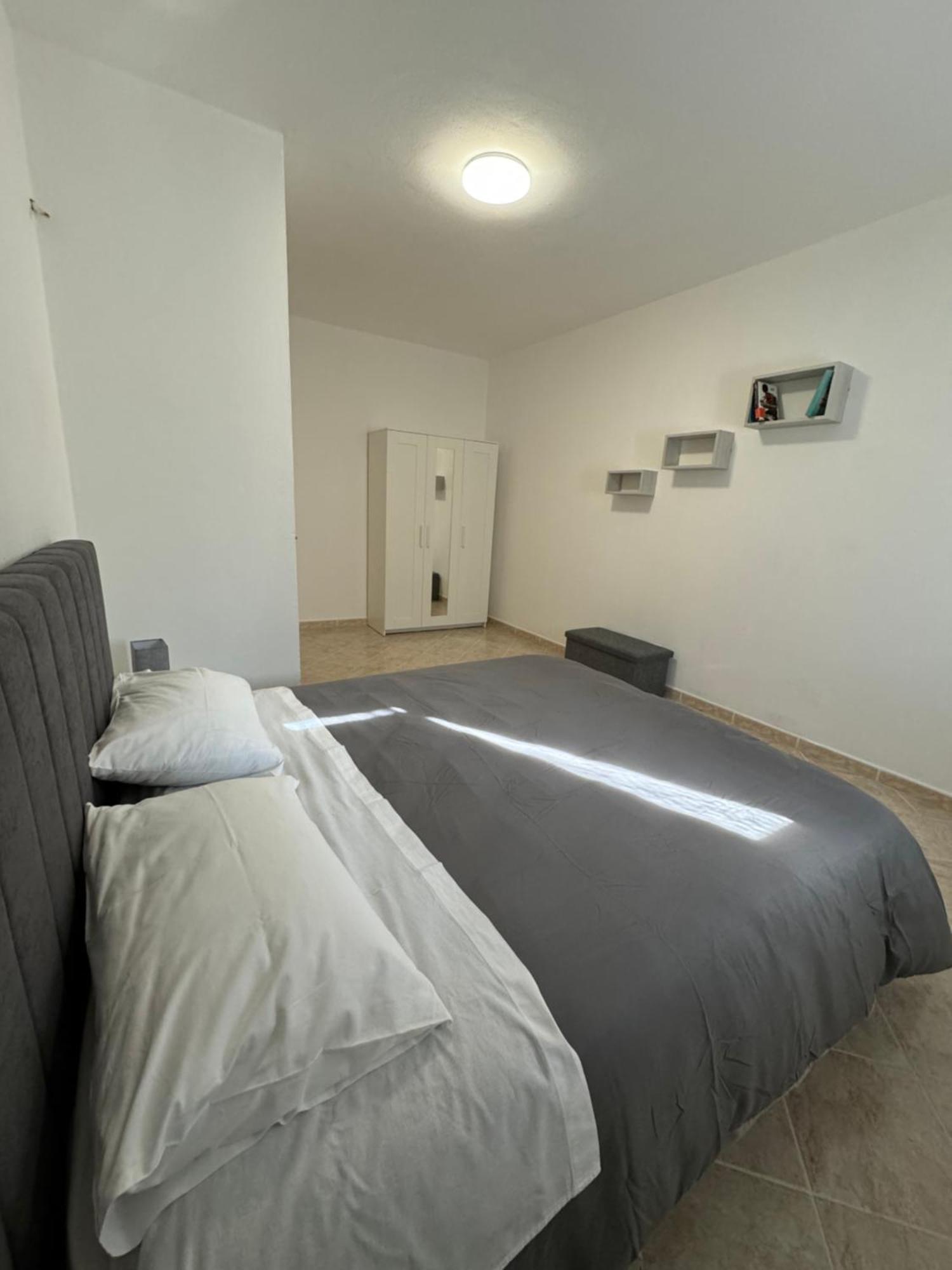 Serravalle Shop&Stay Serravalle Scrivia Exteriör bild